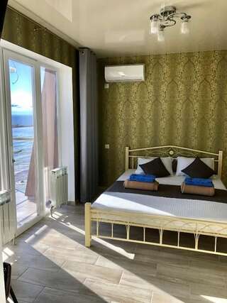 Отель Holiday Бердянск Двухместный номер Делюкс с 1 кроватью и балконом, вид на море-18